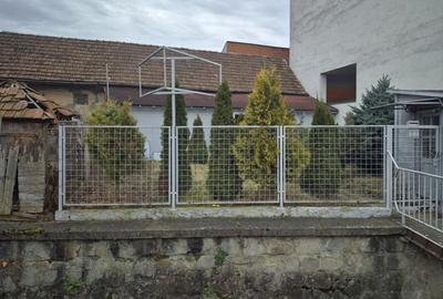 Casă individuală cu 1 camere cu Canalizare în Plopilor - 2