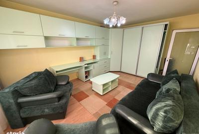 Apartament cu 2 camere decomandat în Triaj