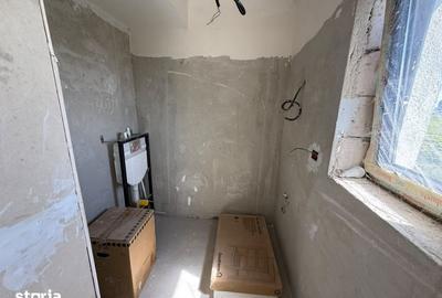 Casă cu 4 camere cu Teren 231 Mp în Vidra
