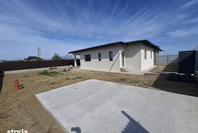Casă cu 3 camere cu Teren 415 Mp în Letea Veche - 2