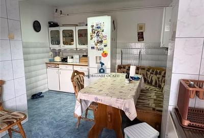 Apartament cu 3 camere decomandat în 13 Septembrie