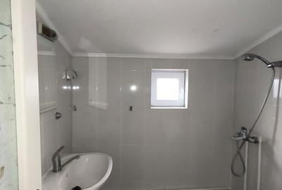 Casă cu 4 camere cu Teren 350 Mp în Central - 3
