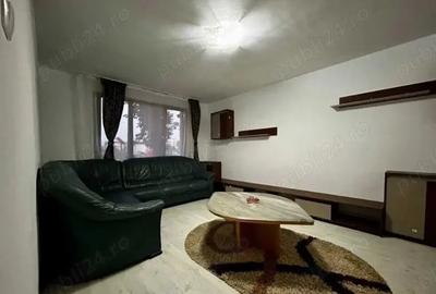 Apartament cu 3 camere decomandat în Craiter