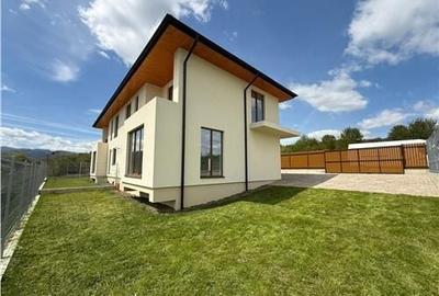 Casă cu 3 camere în Turnișor - 1