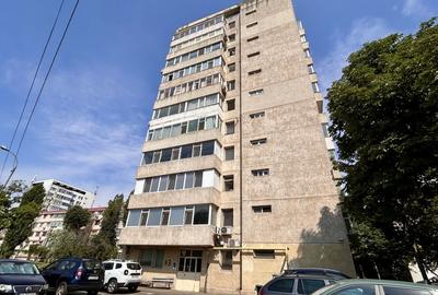 Apartament cu 2 camere semidecomandat, mobilat în Central