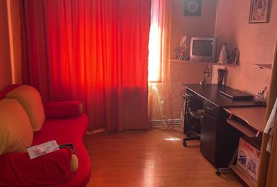 Apartament cu 2 camere decomandat în Ampoi 1