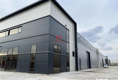 Spațiu comercial, de 1,200 mp, în Central - 8