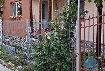 Casă cu 3 camere cu Canalizare în Sud