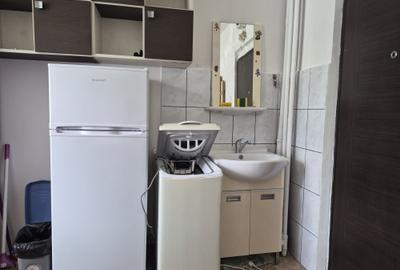Garsonieră decomandată în Astra