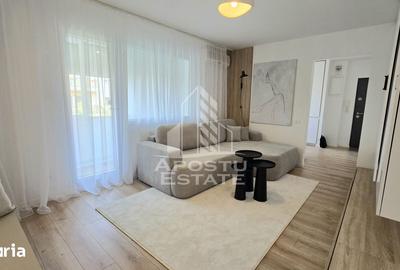 Apartament cu 3 camere semidecomandat în Circumvalațiunii