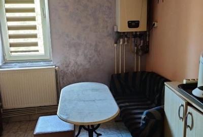 Apartament cu 3 camere semidecomandat, mobilat în Far - 13