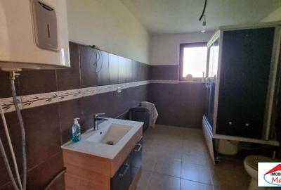 Casă cu 5 camere cu Teren 2220 Mp în Cionchești - 5
