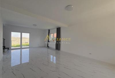 Casă cu 4 camere cu Teren 560 Mp în Berceni - 2
