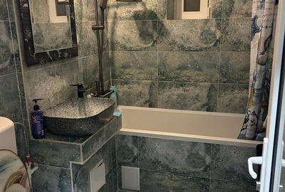Apartament cu 3 camere decomandat, mobilat în Dacia