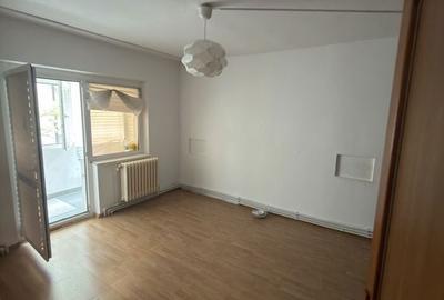 Apartament cu 3 camere decomandat în Exterior Vest - 7