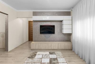 Apartament cu 3 camere semidecomandat, mobilat în Micălaca