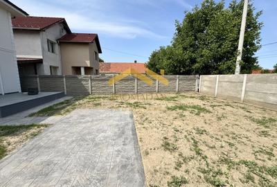 Duplex cu 4 camere cu Canalizare în Utvin - 13