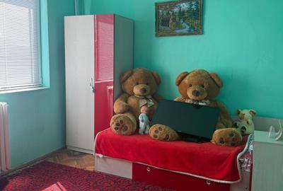 Apartament cu 3 camere semidecomandat în Girocului - 3