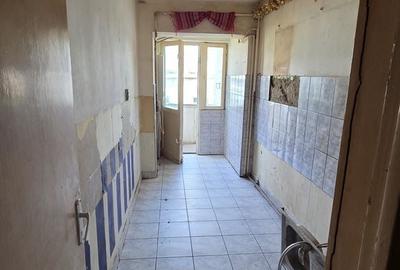 Apartament cu 3 camere în Micro 14 - 2