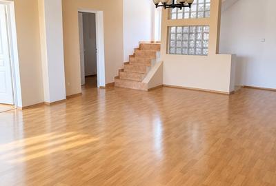 Casă cu 6 camere cu Centrală Termică în Giulești