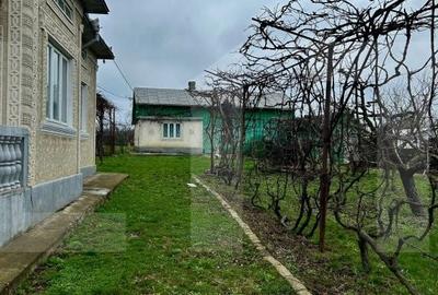 Casă cu 3 camere cu Teren 5810 Mp în Central - 2