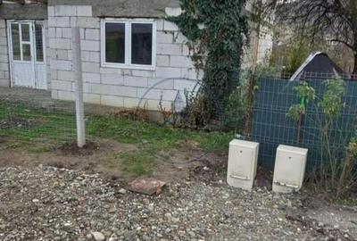 Casă cu 3 camere în Domnești - 1