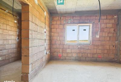 Casă cu 3 camere în Covaci