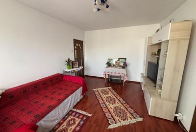 Apartament cu 2 camere semidecomandat, mobilat în Vest