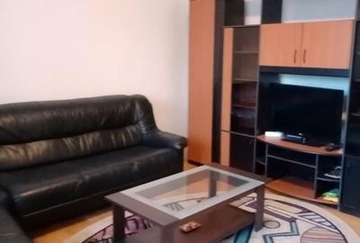 Apartament cu 3 camere decomandat, mobilat în Timpuri Noi