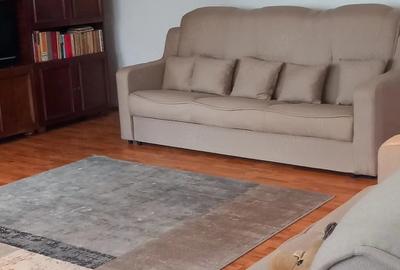 Casă cu 7 camere cu Teren 370 Mp în Central