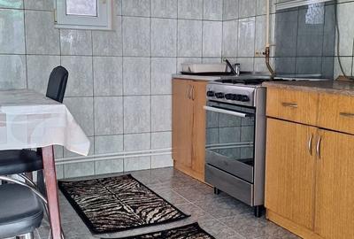 Casă cu 5 camere cu Teren 1400 Mp în Central