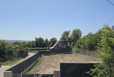 Teren de 550 mp, în Central - 3