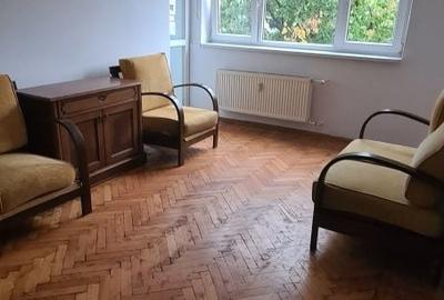 Apartament cu 3 camere semidecomandat în Central - 3