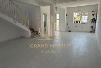 Casă individuală cu 4 camere cu Canalizare în Moșnița Nouă