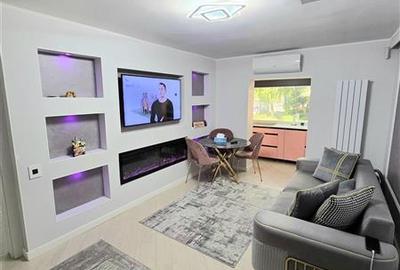 Apartament cu 3 camere semidecomandat, mobilat în Inel I