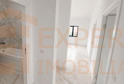 Casă cu 4 camere cu Teren 398 Mp în Central