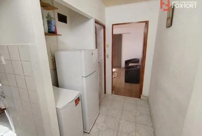 Apartament cu 2 camere semidecomandat, mobilat în P-ța Doina