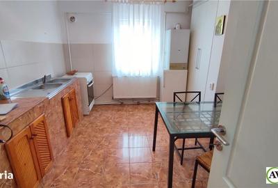 Apartament cu 3 camere decomandat în Săucești - 2