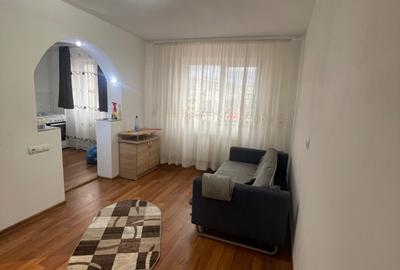 Apartament cu 2 camere semidecomandat în Micro 8 - 15