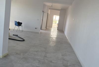 Casă cu 3 camere în Moșnița Nouă - 7