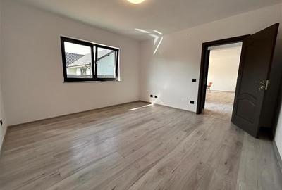 Casă individuală cu 3 camere cu Canalizare în Letea - 12