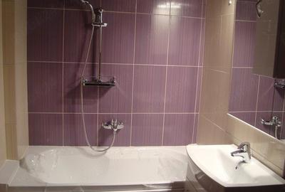 Apartament cu 4 camere decomandat în Complex Studențesc