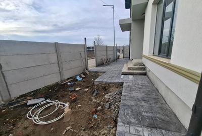 Casă individuală cu 4 camere cu Canalizare în Prelungirea Ghencea - 8