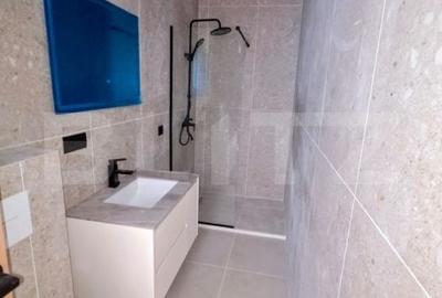 Apartament cu 3 camere semidecomandat în Central - 1