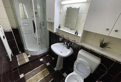Apartament cu 3 camere decomandat în Cantacuzino