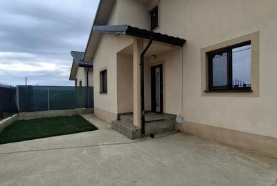 Casă individuală cu 4 camere cu Teren 300 Mp în Domnești - 2