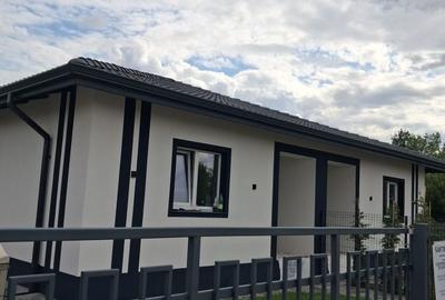 Casă cu 3 camere în Sânmihaiu Român