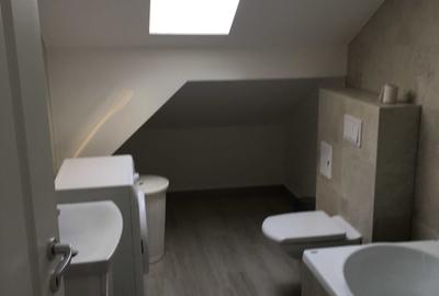 Apartament cu 3 camere decomandat în Dumbrăvița - 2