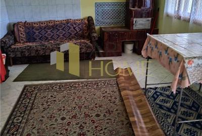 Casă cu 4 camere cu Teren 11250 Mp în Teișani - 11