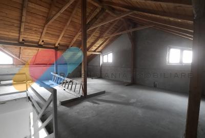 Duplex cu 4 camere cu Canalizare în Copăceni - 15